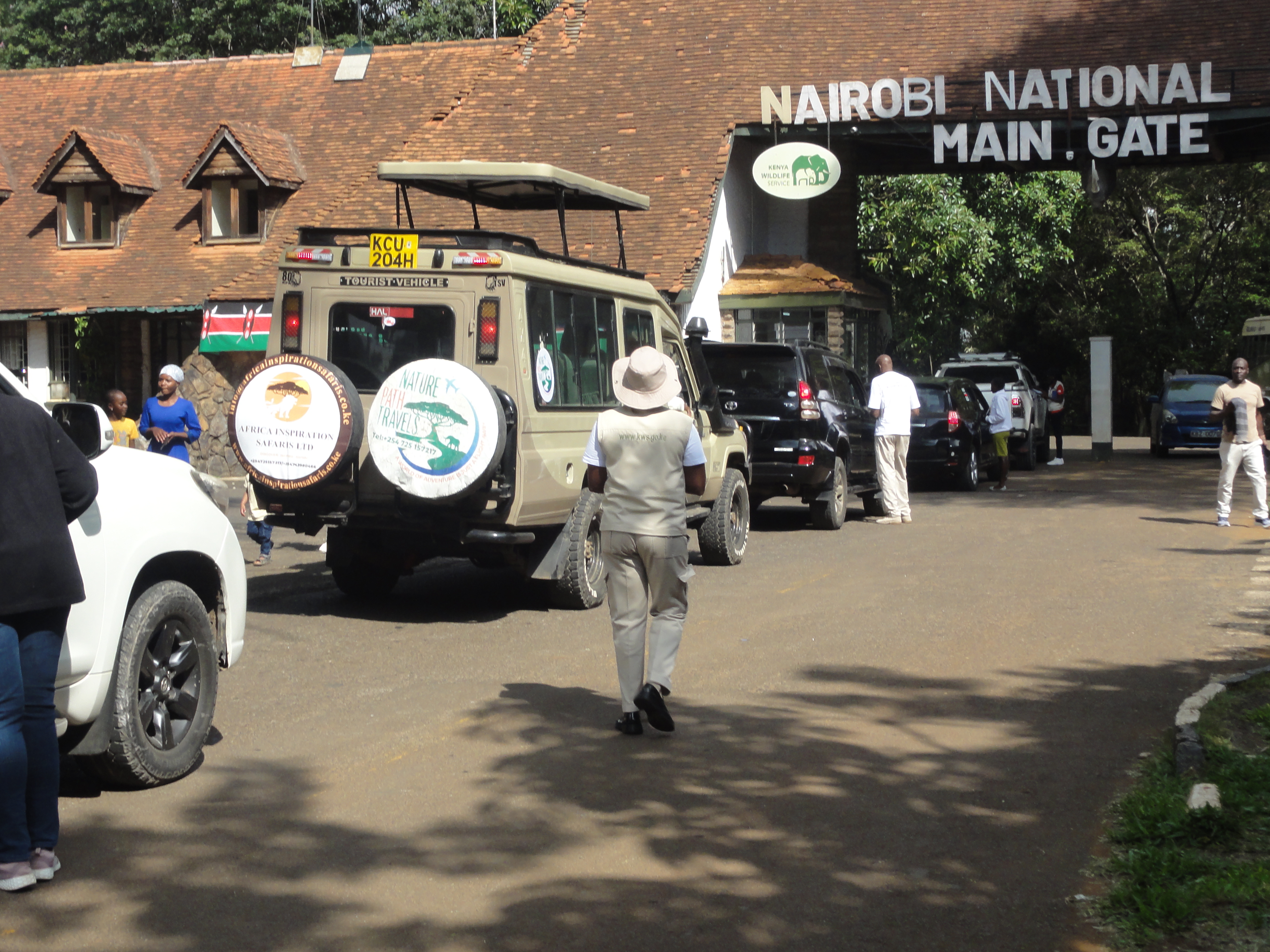 Nairobi National Park, Elephant Orphanage & Giraffe Centre Day Tour